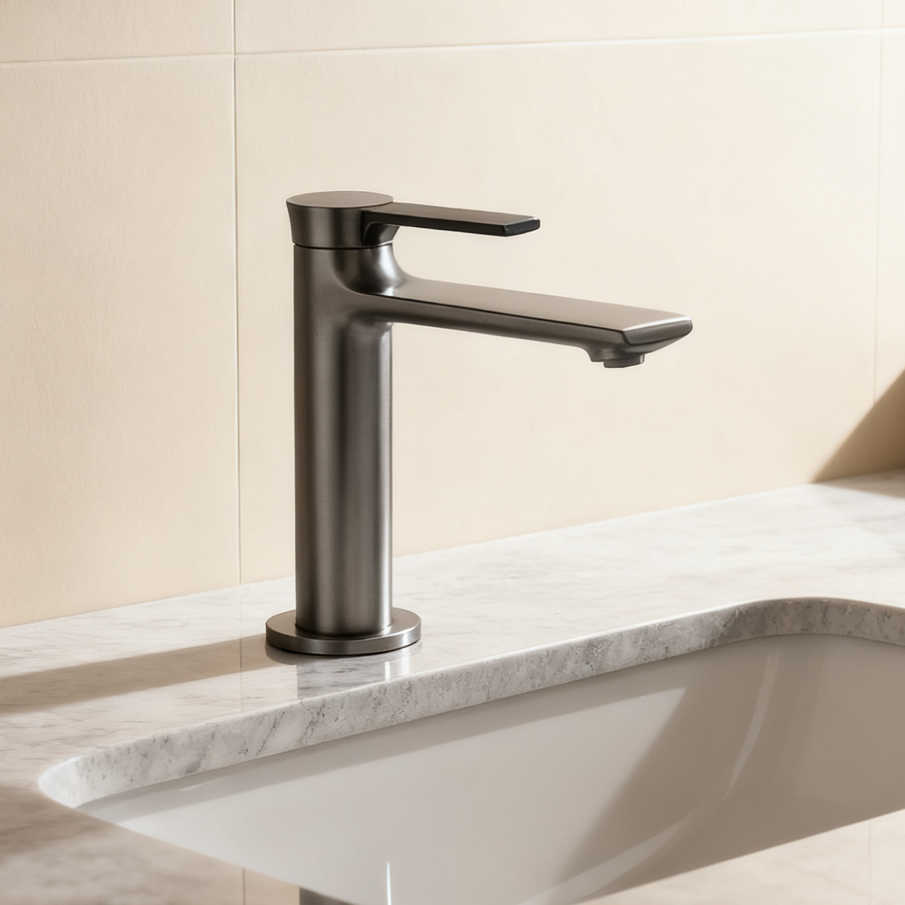 Brass Basin Faucet 1401031: Modern Elegance for Vessel Sinks