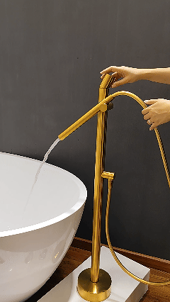 Magenectic Tub Filler Faucet